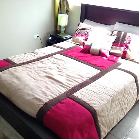 Hotel Las Gardenias Cuenca Room photo