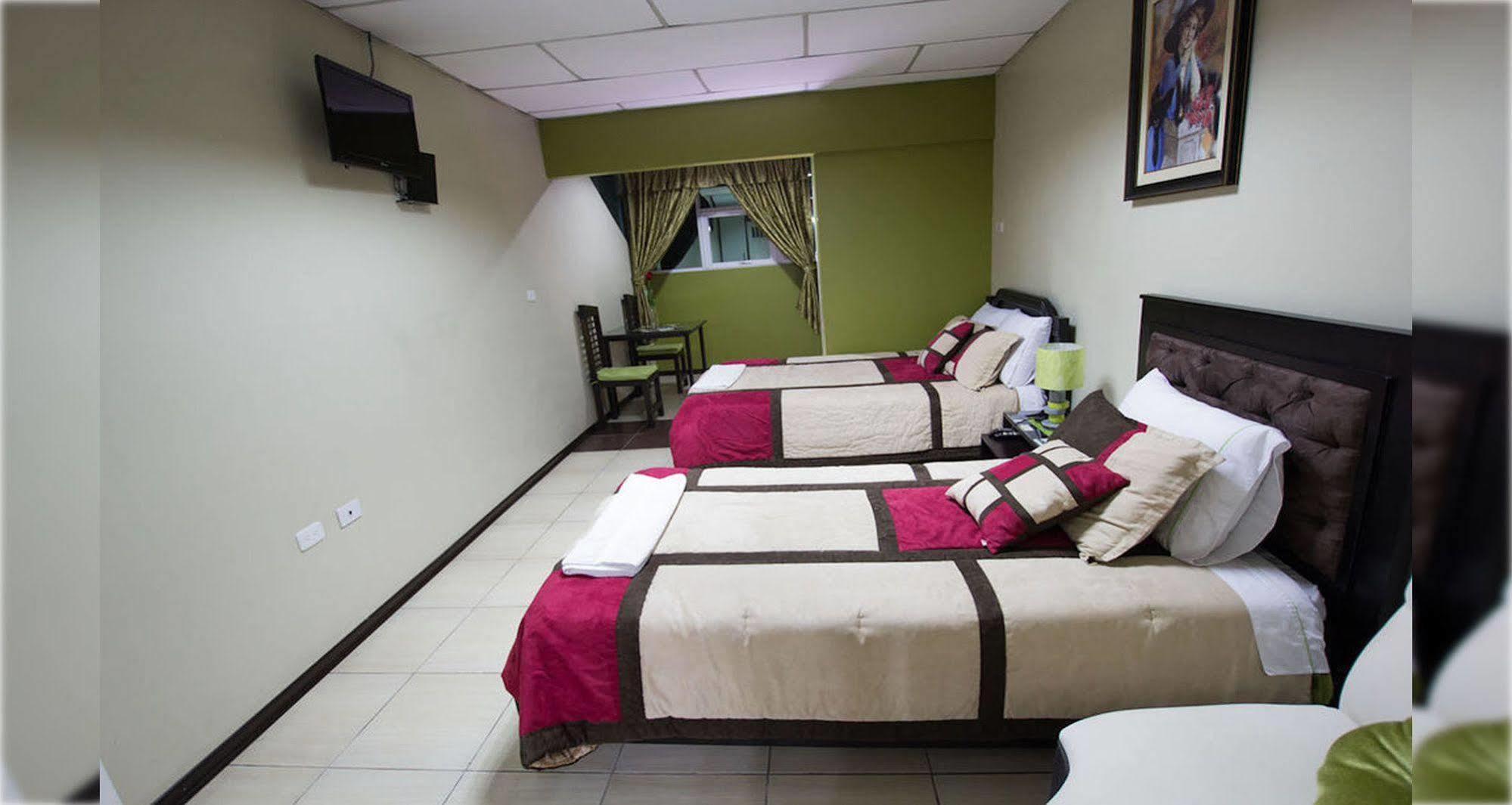 Hotel Las Gardenias Cuenca Exterior photo